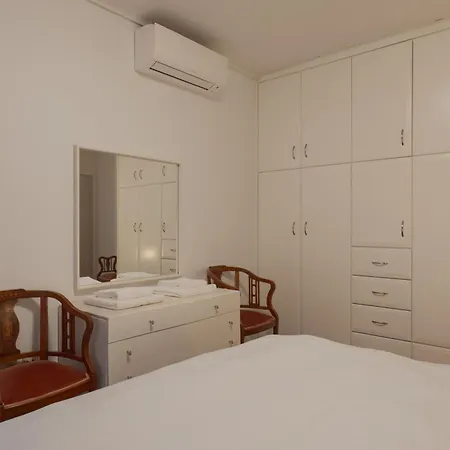 Apartment Spacious & 2br In Agia Paraskevi