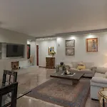 Апартаменты Spacious & 2br In Agia Paraskevi Афины