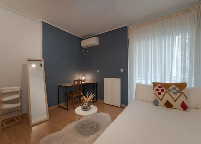 Spacious & 2br In Agia Paraskevi Aten