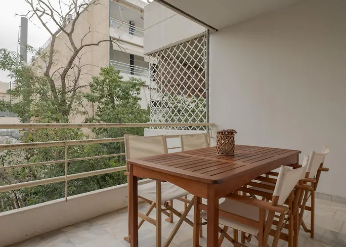 Spacious & 2br In Agia Paraskevi * Aten