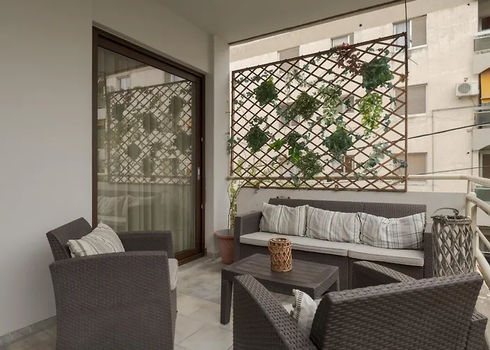 Spacious & 2br In Agia Paraskevi Lägenhet Aten