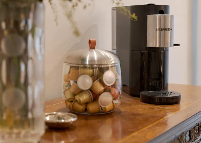 Lägenhet Spacious & 2br In Agia Paraskevi *