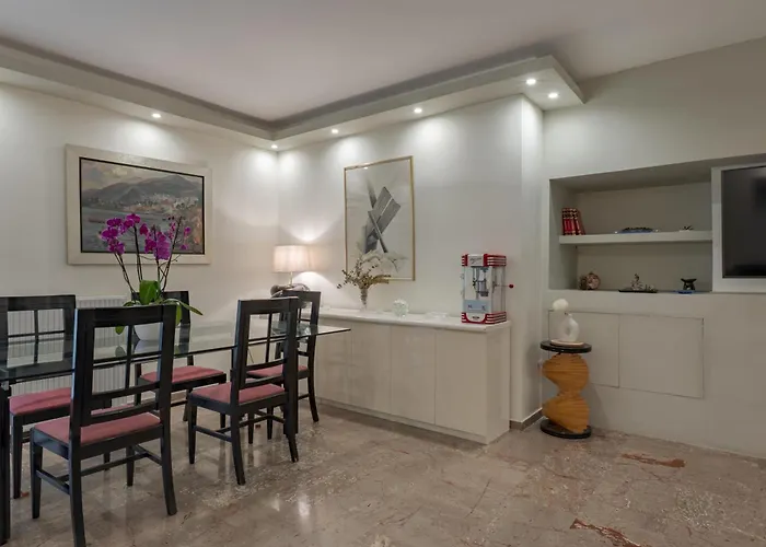 Spacious & 2br In Agia Paraskevi Lägenhet Aten