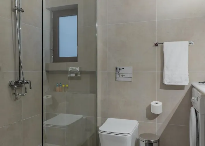 Lägenhet Spacious & 2br In Agia Paraskevi Aten