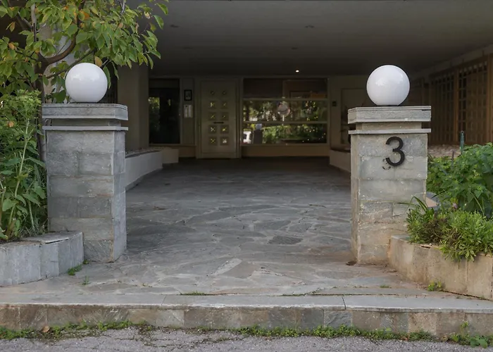 Spacious & 2br In Agia Paraskevi *