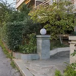 Spacious & 2br In Agia Paraskevi *